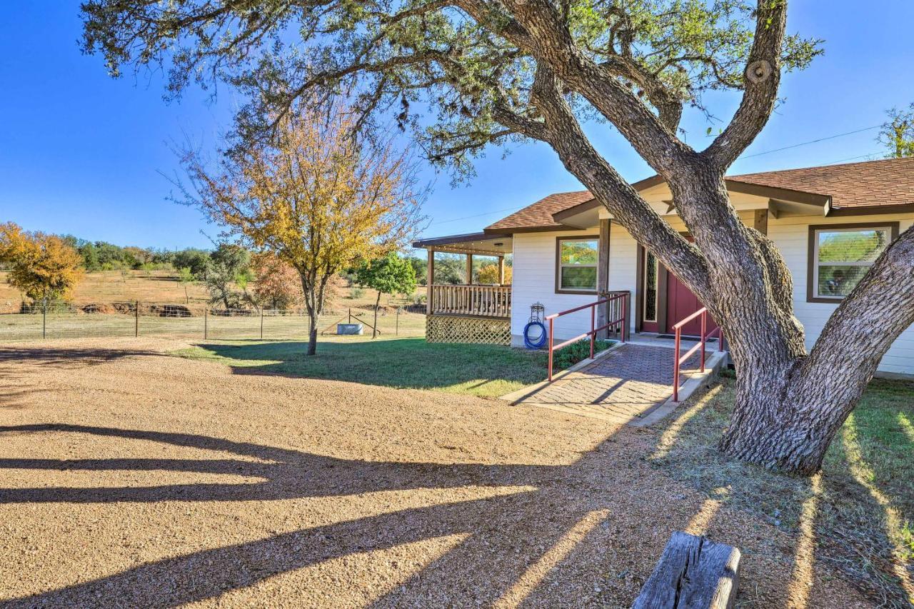 Cozy Fredericksburg Studio Near Wineries! Eksteriør billede